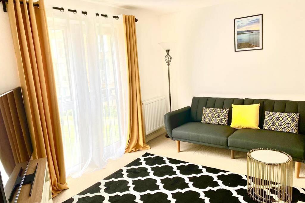 Smartrips Apartments - Lakeside/Thurrock West Thurrock Buitenkant foto