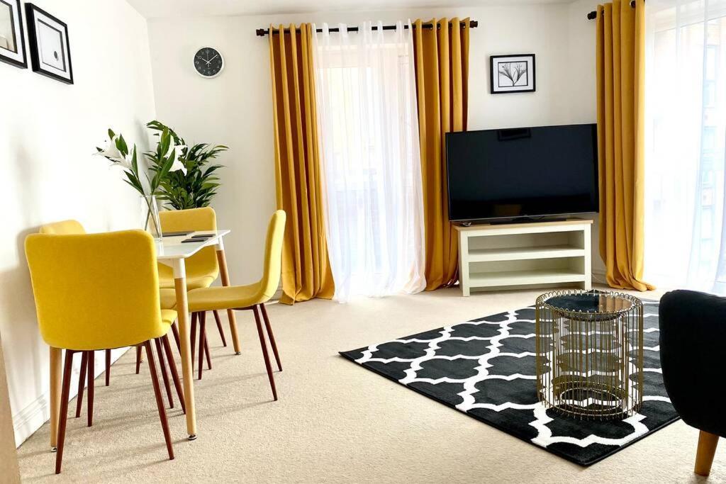 Smartrips Apartments - Lakeside/Thurrock West Thurrock Buitenkant foto